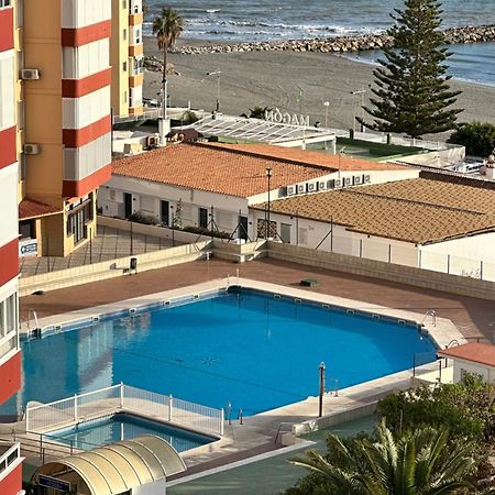 Modern Apartment Steps From The Beach Торокс Екстериор снимка