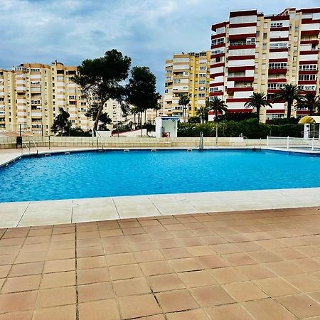 Modern Apartment Steps From The Beach Торокс Екстериор снимка