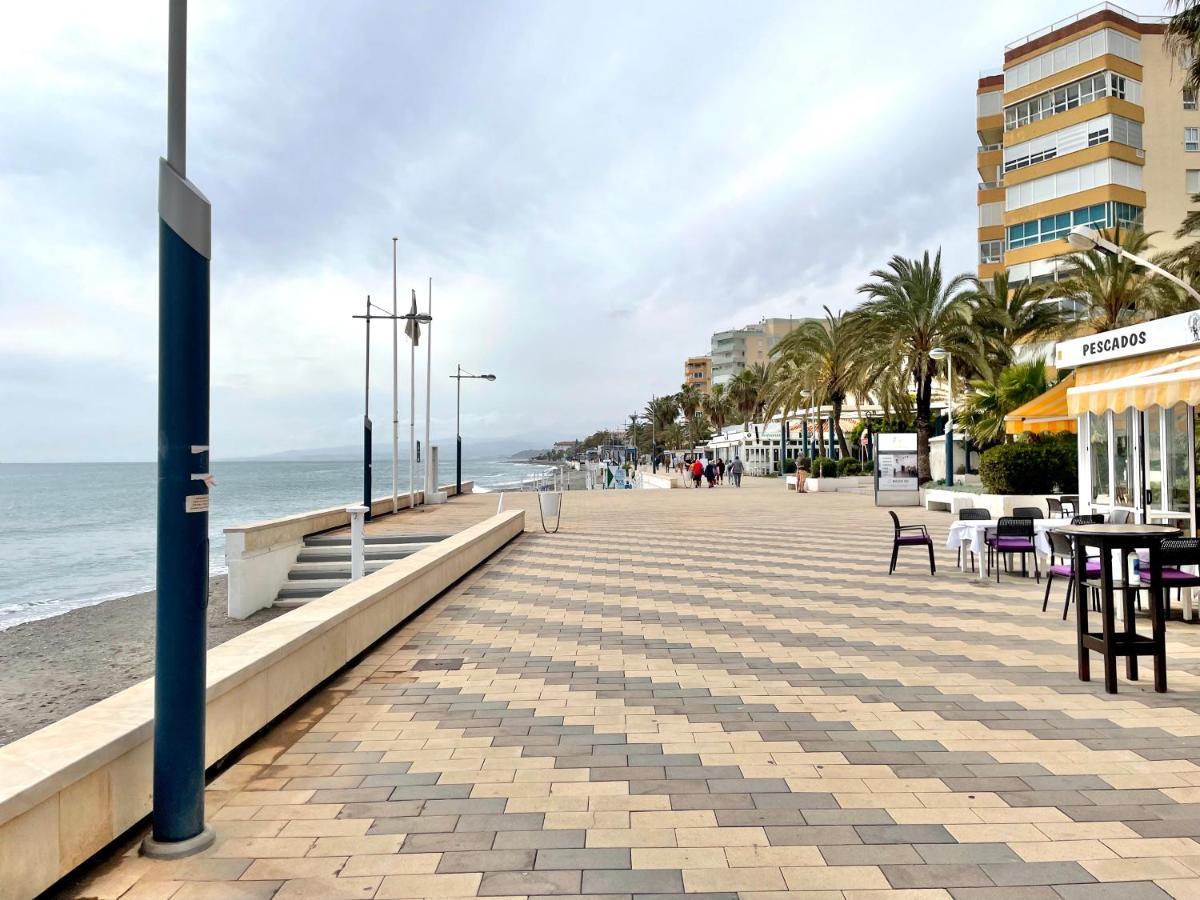 Modern Apartment Steps From The Beach Торокс Екстериор снимка